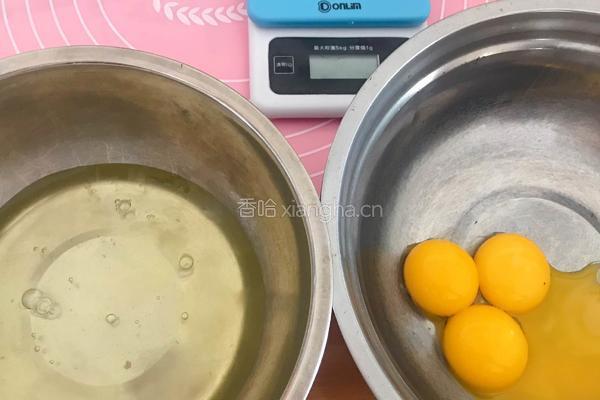 原味蛋糕卷的做法图解1