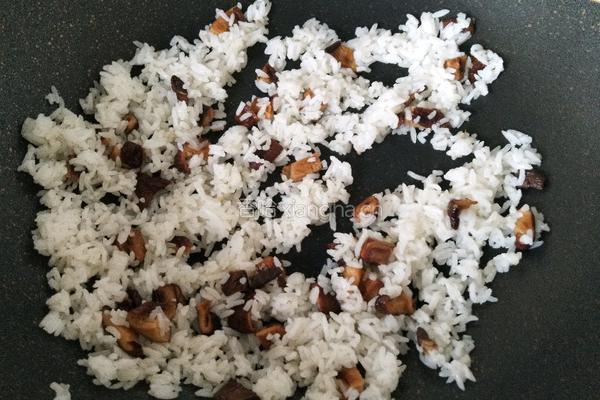 香菇蛋炒饭的做法图解7