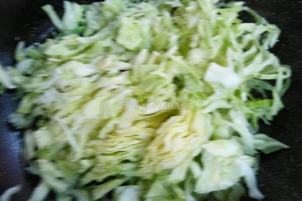 虾皮炒包菜的做法图解4