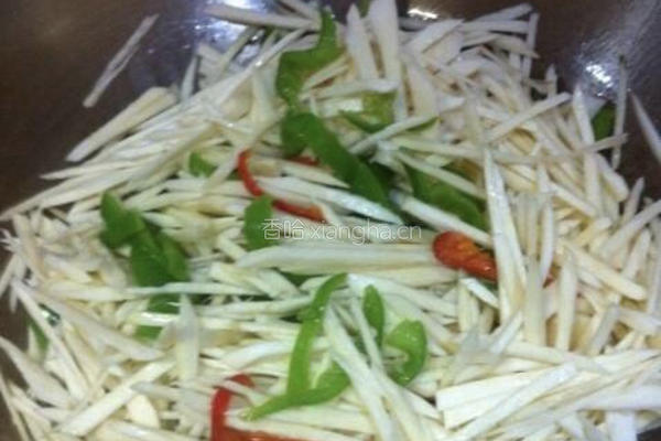 茭白毛豆炒肉丝的做法图解3