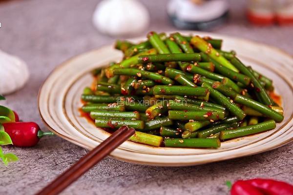 韩式家常菜：蒜苔原来还可以这么做，美味可口，下饭极品的做法图解11