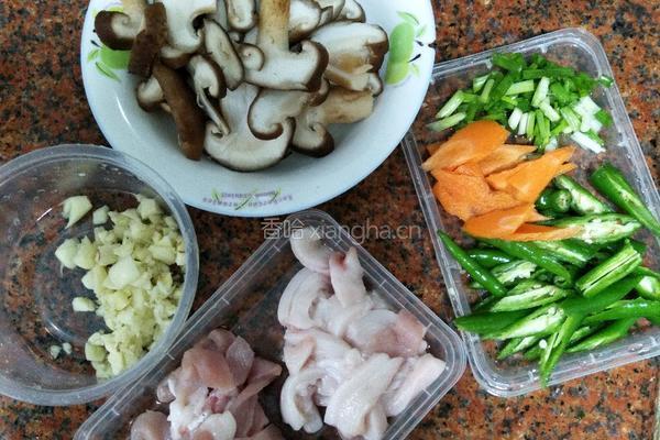 香菇炒肉片的做法图解2