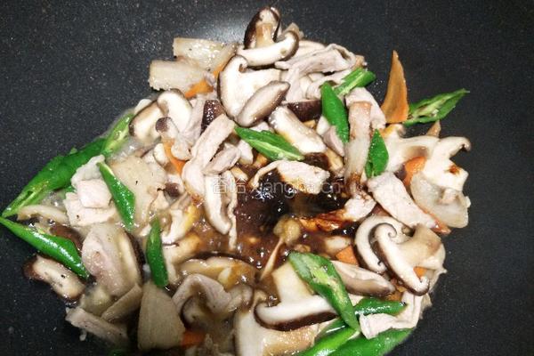 香菇炒肉片的做法图解10