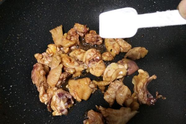 土豆烧鸡的做法图解8