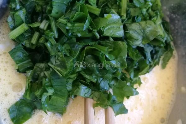 宝宝早餐~米饭鸡蛋饼的做法图解2