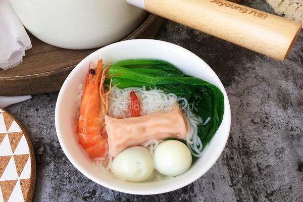 鲜虾时蔬米线的做法图解7