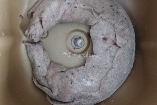 红糕芝麻面包的做法图解3