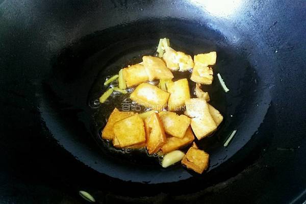 豆腐烧鲫鱼的做法图解9