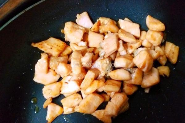 三文鱼蛋炒饭的做法图解1