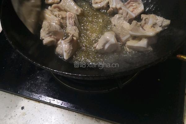 脆骨大烩菜的做法图解1
