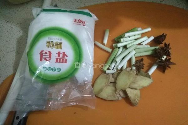 盐爆花生米的做法图解2