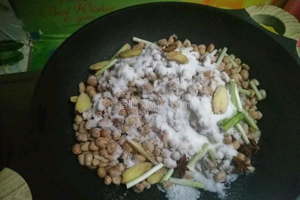 盐爆花生米的做法图解8