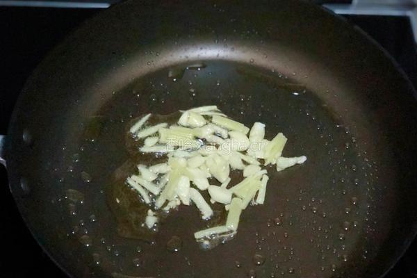 鸡肉炒粉丝的做法图解2