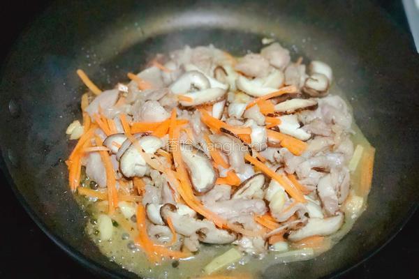 鸡肉炒粉丝的做法图解4