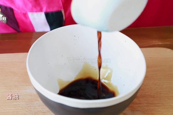 啤酒五花肉，一杯敬自由，一杯敬过往的做法图解4