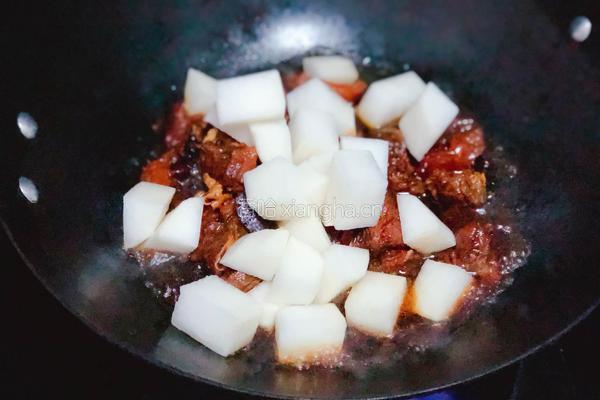 萝卜焖牛腩的做法图解7