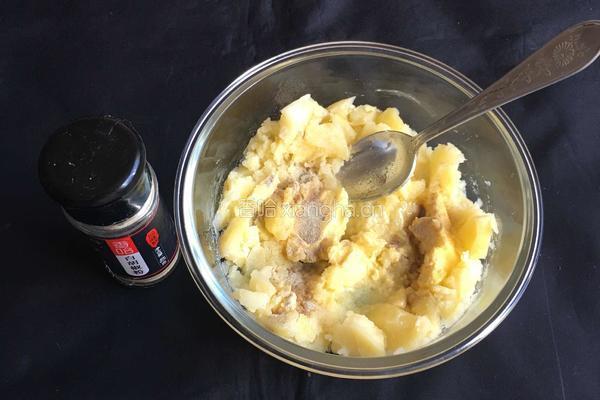 土豆泥奶酪面包的做法图解5