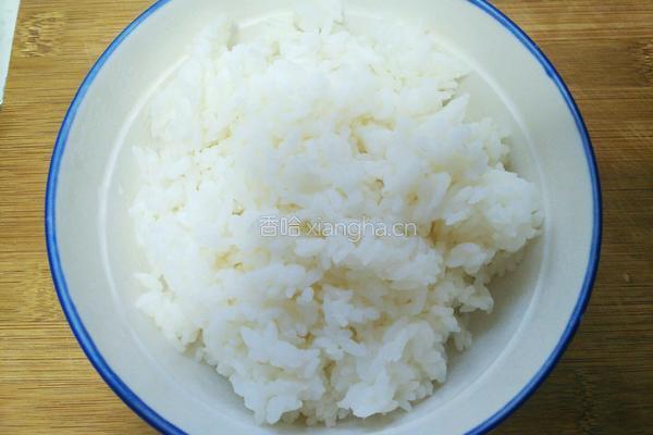 剩饭巧做地瓜粥的做法图解2