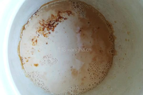香醇焦糖奶茶的做法图解4