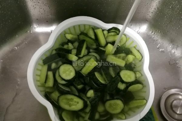 酱黄瓜的做法图解2