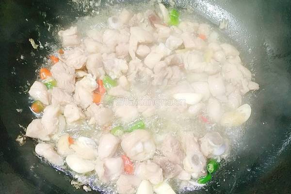 尖椒鸡腿肉的做法图解4