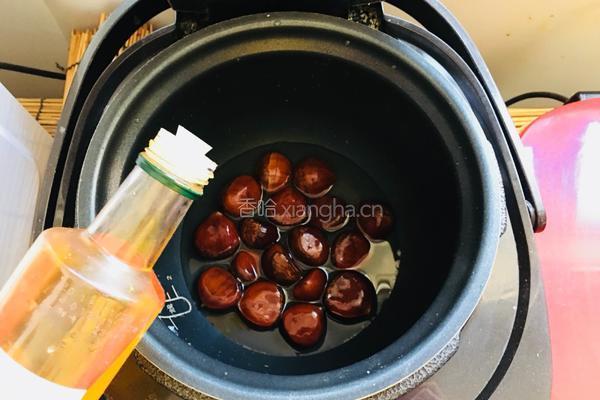 辅食-电饭煲糖板栗的做法图解3