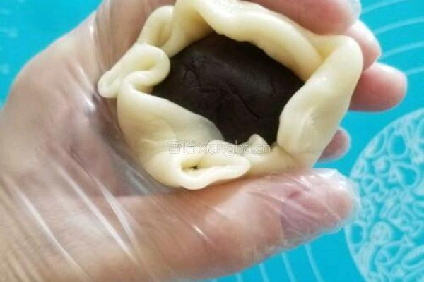 蛋黄酥的做法图解10