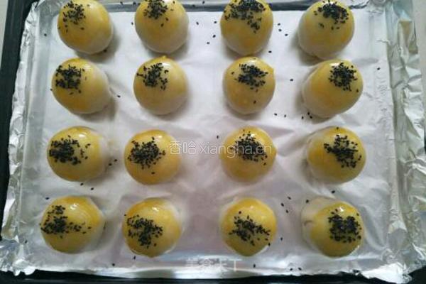 蛋黄酥的做法图解13