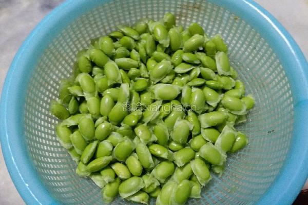 双椒炒肉皮的做法图解3