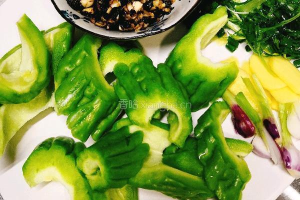鼓汁苦瓜炆倉鱼的做法图解2
