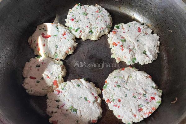 鸡蛋豆腐三色饼的做法图解5