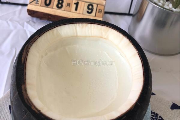 桃胶椰皇冻的做法图解2
