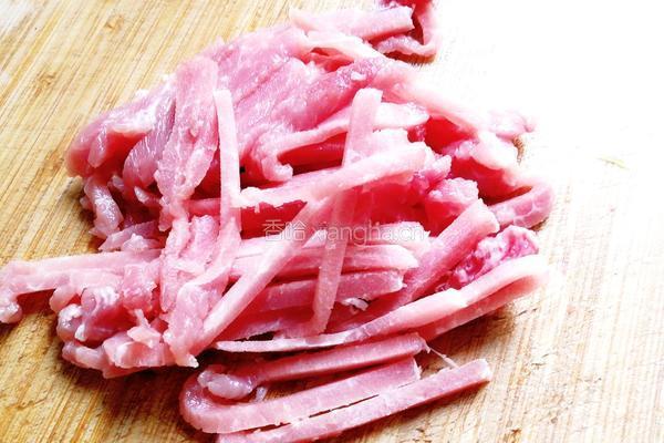 茼蒿炒肉丝的做法图解2