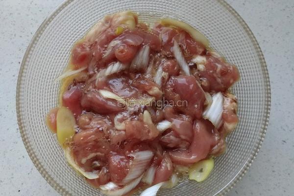 葱爆孜然羊肉的做法图解3