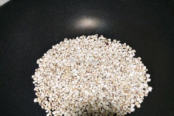 薏米红豆水的做法图解3