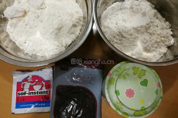 花样豆沙包的做法图解1