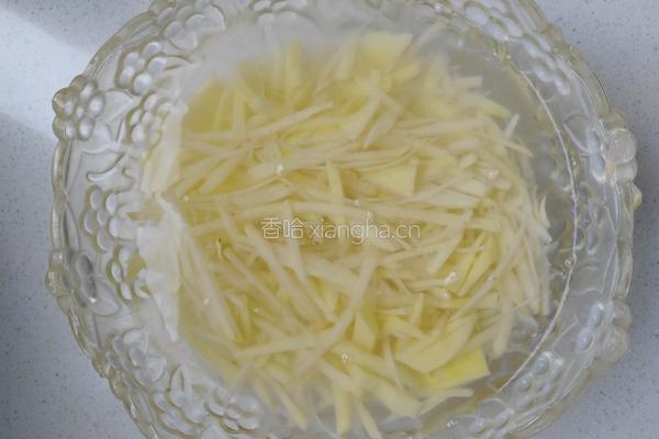 凉拌土豆丝的做法图解2
