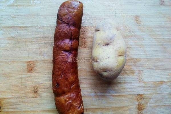 土豆炒素鸡的做法图解1