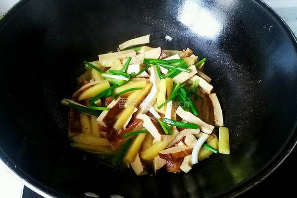 土豆炒素鸡的做法图解8