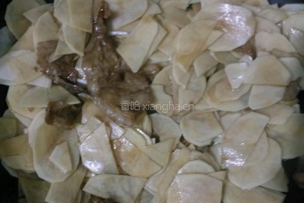 肉炒圆葱土豆片的做法图解4