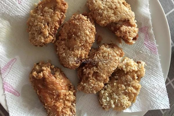 面包糠炸鸡翅