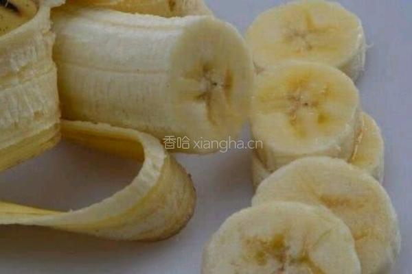  软炸香蕉的做法图解1