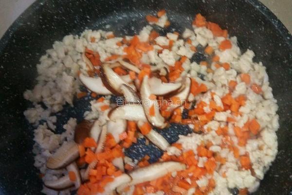 香菇鸡肉粥的做法图解4