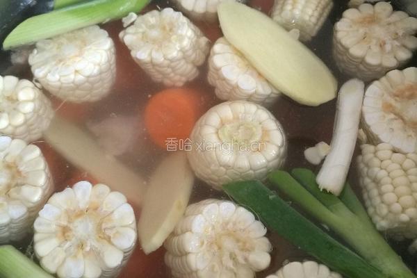排骨玉米汤的做法图解3