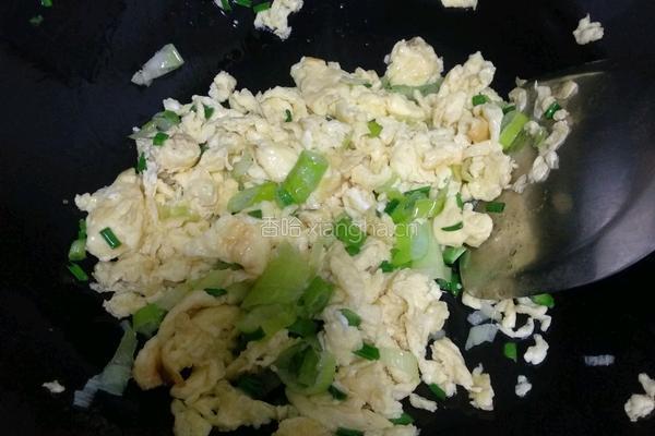 鸡蛋香肠蛋炒饭的做法图解6