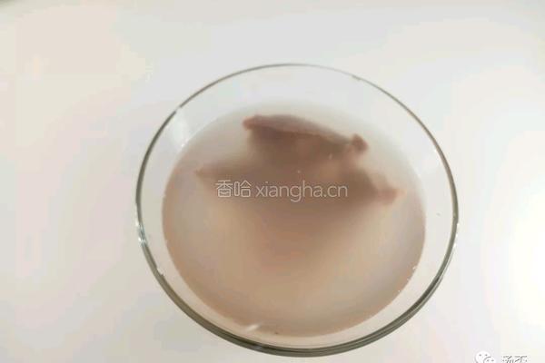 菊花猪肝汤 养肝明目的做法图解2