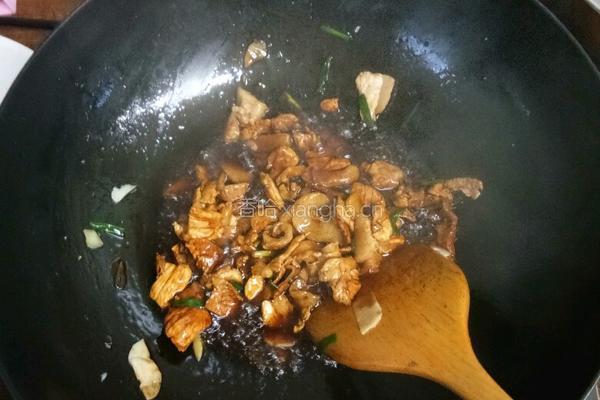 猪肉炒酸菜的做法图解5