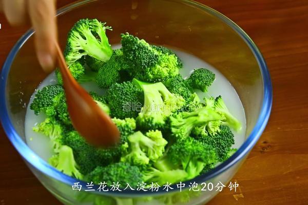 蒜炒西兰花的做法图解1
