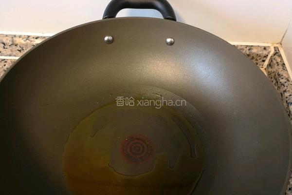 糖醋藕片的做法图解1