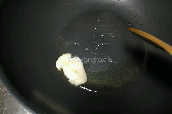 野生鲫鱼汤煮面皮的做法图解3